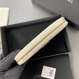 CC A3185 Long Zipper White Caviar Diamond Hardware  229636