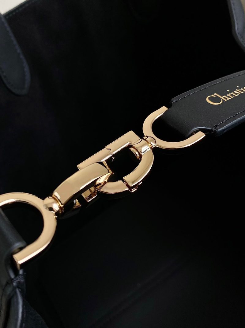 20230815_i1692080425_3459_4_jpg cd medium toujours 28 black calfskin