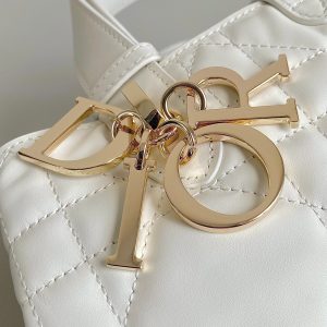 TOUJOURS 28 BAG IN WHITE LAMBSKIN