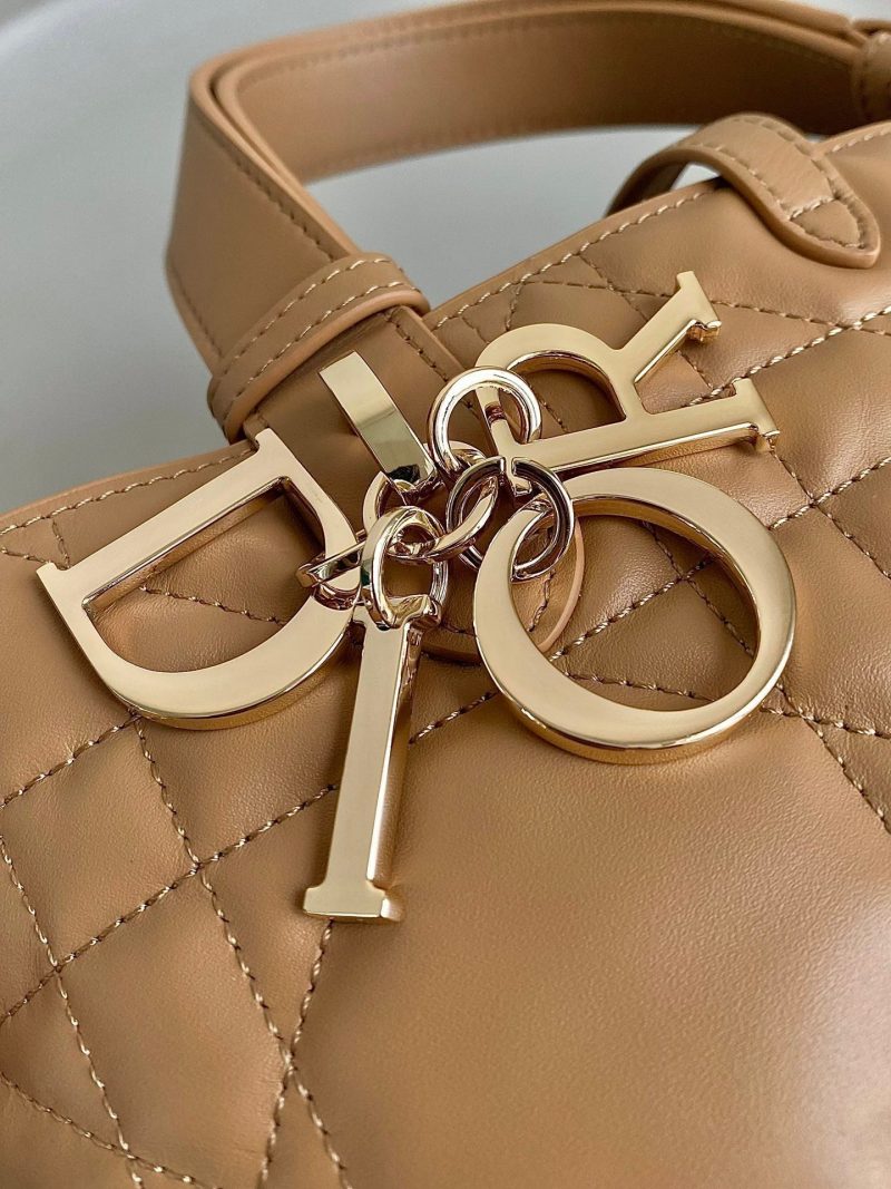 20230815_i1692097743_7918_7_jpg_76eb0b28-1672-4355-8128-956b17393d17 TOUJOURS 28 BAG IN CAMEL BEIGE LAMBSKIN