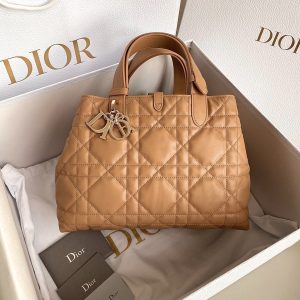 20230815_i1692097743_8837_3_jpg_eea23caa-4437-42a7-b5d3-e34e65eb3dde TOUJOURS 28 BAG IN CAMEL BEIGE LAMBSKIN