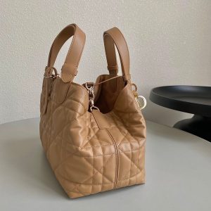 20230815_i1692097743_9975_1_jpg_709257c9-5af7-4de0-8fa8-f410c1626d69 TOUJOURS 28 BAG IN CAMEL BEIGE LAMBSKIN
