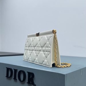 20230818_i1692336387_1230_3_jpg caro colle noire cluth 27.5 white calfskin