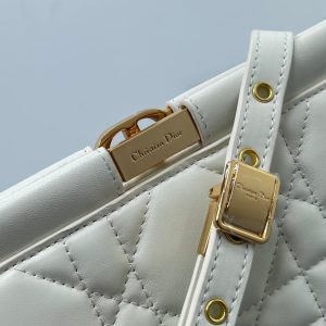 20230818_i1692336387_4945_5_jpg caro colle noire cluth 27.5 white calfskin