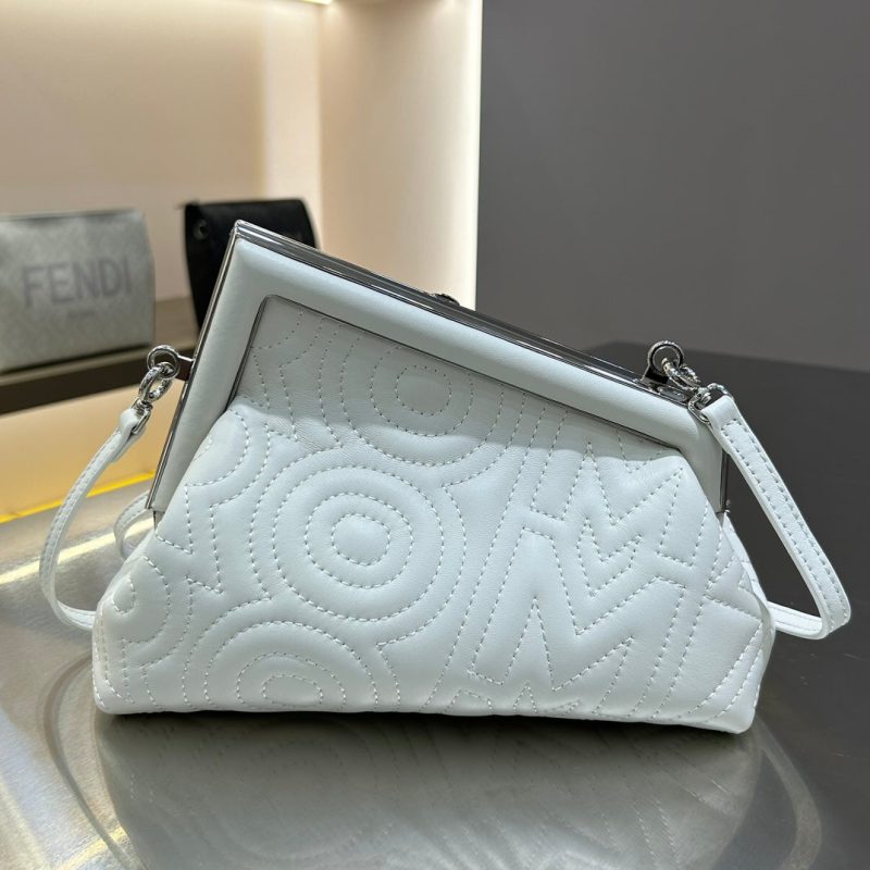 FendiI FIRST MINI 25 IN WHITE CALFSKIN BAG SILVER HARDWARE