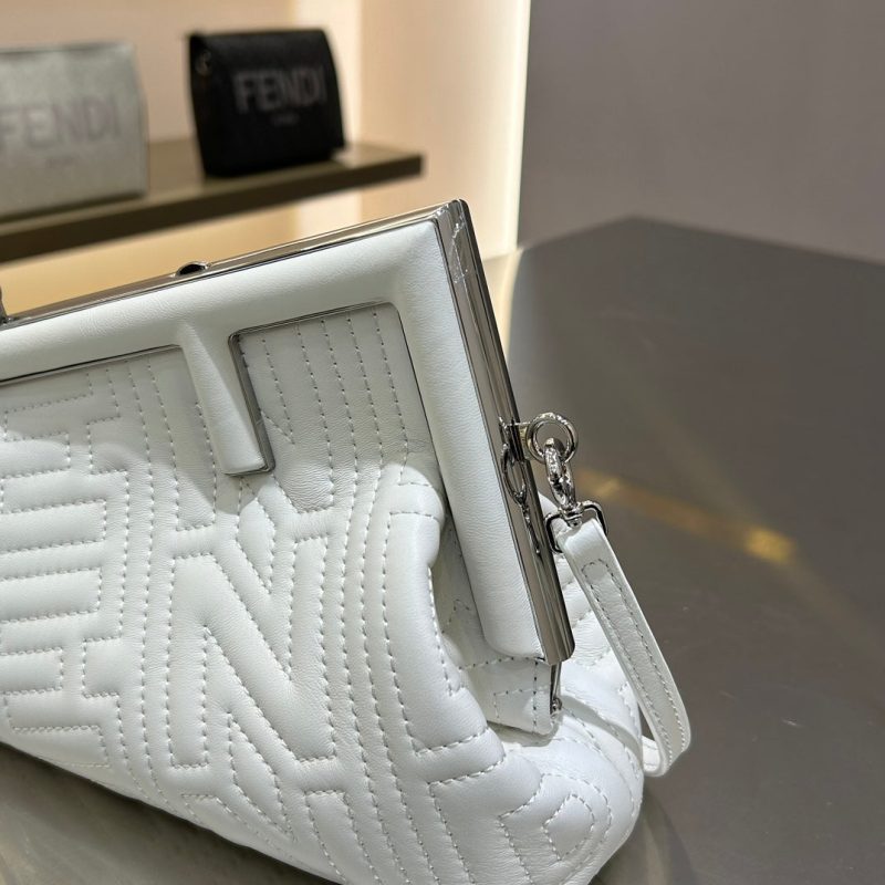 FendiI FIRST MINI 25 IN WHITE CALFSKIN BAG SILVER HARDWARE