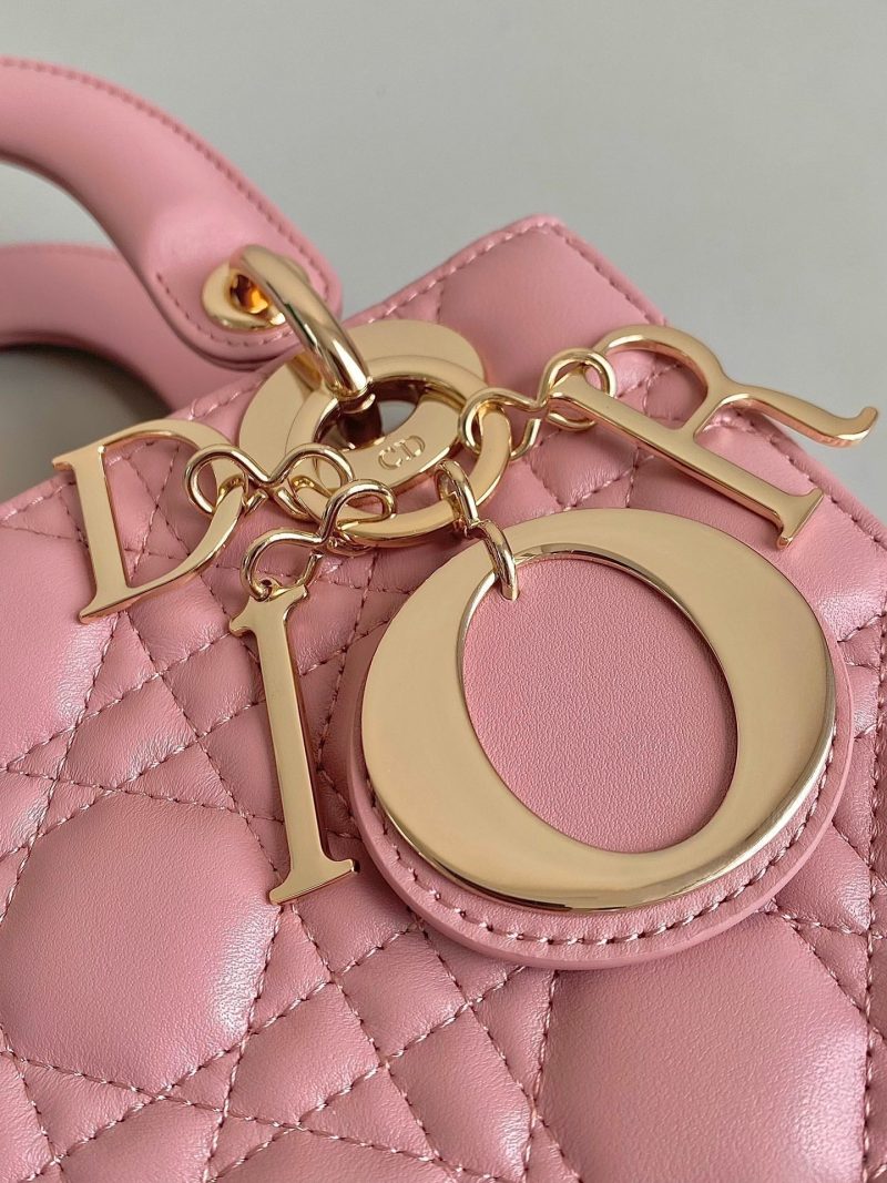 20230902_i1693640149_6128_4_jpg_f7c58812-a716-4a0b-b0e8-d4ea3864d800 SMALL LADY 20 POWDER PINK LAMBSKIN