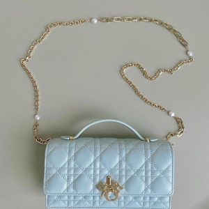LADY 21 CHAIN BAG IN LIGHT BLUE LAMBSKIN