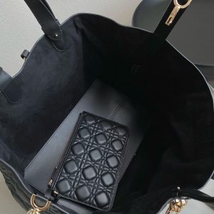 cd large toujours 37 black calfskin