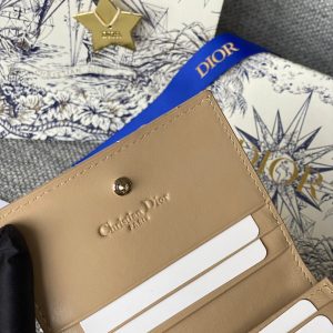 20230912_i1694499274_1511_6_jpg CD Caro 11cm Compact Wallet Shiny Beige Calfskin