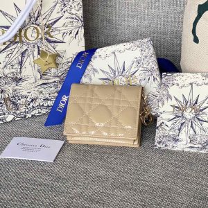 20230912_i1694499274_1616_1_jpg CD Caro 11cm Compact Wallet Shiny Beige Calfskin