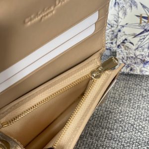 20230912_i1694499274_2951_7_jpg CD Caro 11cm Compact Wallet Shiny Beige Calfskin