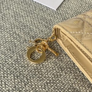 20230912_i1694499274_4619_4_jpg CD Caro 11cm Compact Wallet Shiny Beige Calfskin