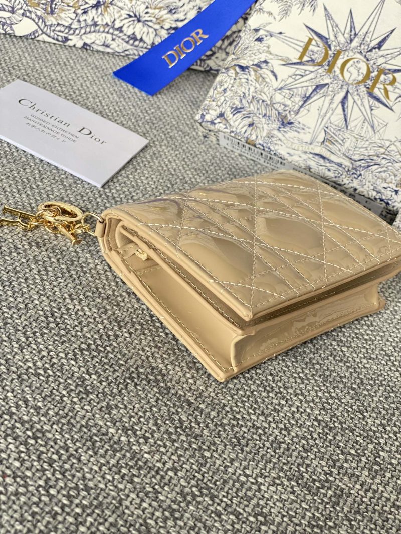 20230912_i1694499274_6365_3_jpg CD Caro 11cm Compact Wallet Shiny Beige Calfskin