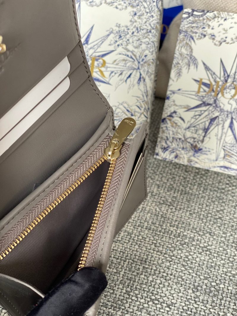 20230912_i1694500389_2897_7_jpg CD Caro 11cm Compact Wallet Shiny Grey Calfskin