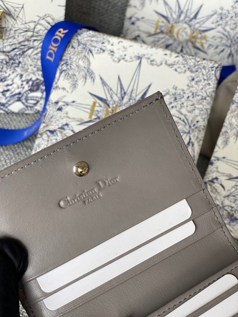 20230912_i1694500389_4173_6_jpg CD Caro 11cm Compact Wallet Shiny Grey Calfskin