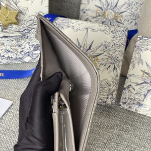 20230912_i1694500389_9546_8_jpg CD Caro 11cm Compact Wallet Shiny Grey Calfskin