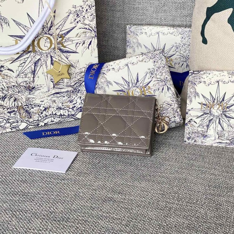 20230912_i1694500389_9683_1_jpg CD Caro 11cm Compact Wallet Shiny Grey Calfskin