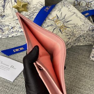 20230912_i1694505293_834_8_jpg CD Caro 11cm Compact Wallet Pink Calfskin