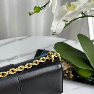 20230920_i1695197286_2155_4.jpg_1 MONTAIGNE 25 BAG IN BLACK CALFSKIN