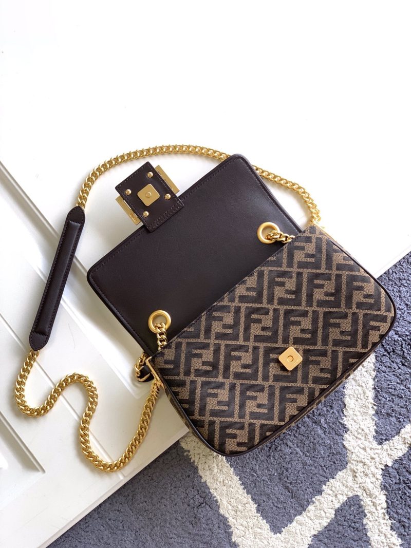 20231002_i1696226995_6959_4_jpg_dce92596-2fbe-4c17-b56d-b4a1a457ed06 Fendi Baguette 24 Brown FF Jacquard Fabric Bag Ghw