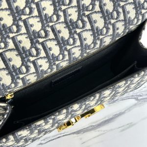 20231004_i1696401022_6658_7_jpg MONTAIGNE 25 BAG IN BLUE OBLIQUE JACQUARD