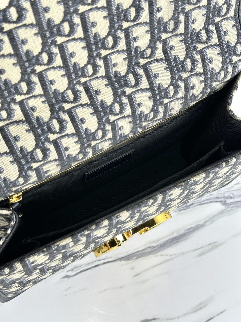 20231004_i1696401022_6658_7_jpg MONTAIGNE 25 BAG IN BLUE OBLIQUE JACQUARD