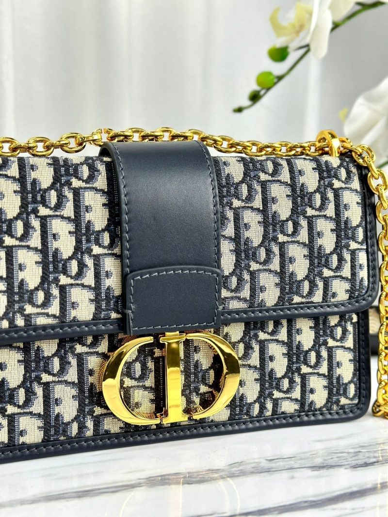 20231004_i1696401025_1195_0_jpg MONTAIGNE 25 BAG IN BLUE OBLIQUE JACQUARD