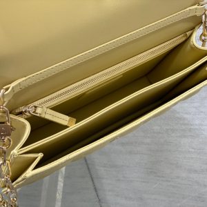 MINI BAG 24 IN LIGHT YELLOW PATENT CANNAGE CALFSKIN