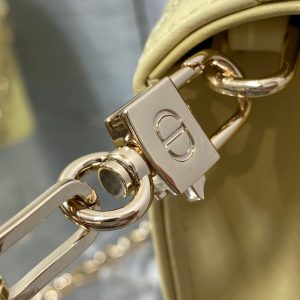 MINI BAG 24 IN LIGHT YELLOW PATENT CANNAGE CALFSKIN