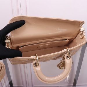 MEDIUM LADY D-JOY 26 BEIGE LAMBSKIN