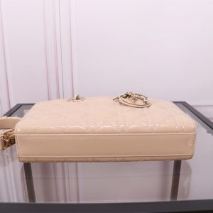 MEDIUM LADY D-JOY 26 BEIGE LAMBSKIN