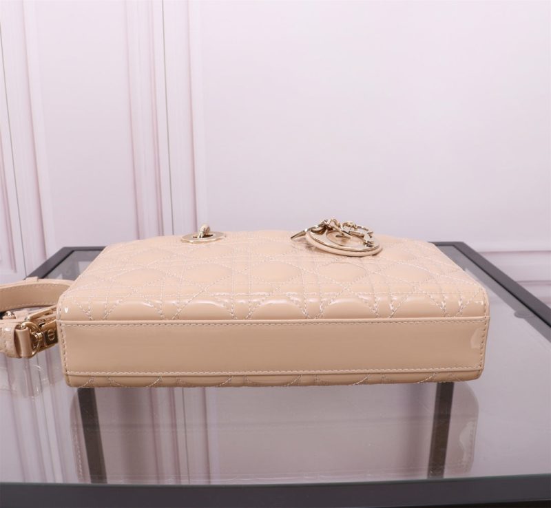 MEDIUM LADY D-JOY 26 BEIGE LAMBSKIN