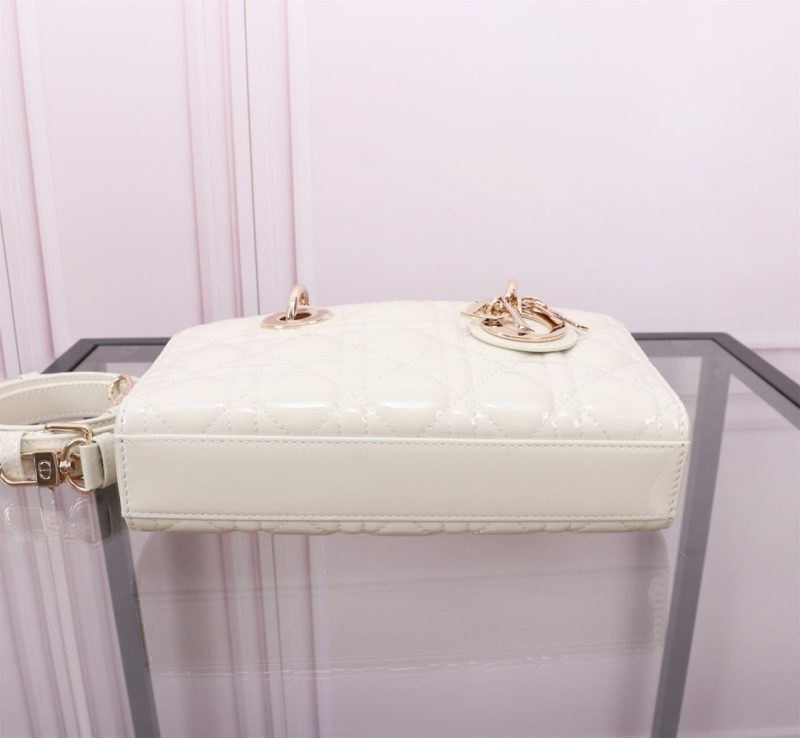 20231119_i1700325418_3748_4_jpg MEDIUM LADY D-JOY 26 WHITE LAMBSKIN