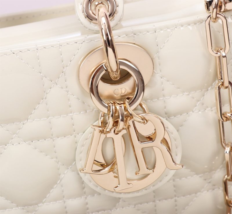 20231119_i1700325418_5527_1_jpg MEDIUM LADY D-JOY 26 WHITE LAMBSKIN