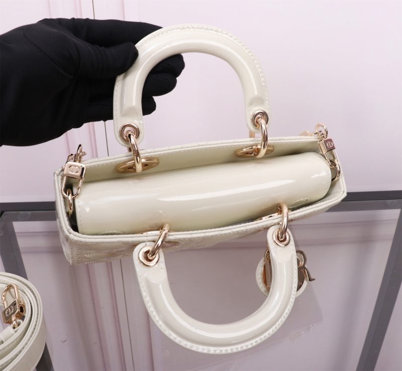 20231119_i1700325418_7048_5_jpg MEDIUM LADY D-JOY 26 WHITE LAMBSKIN