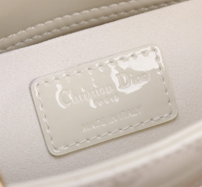 20231119_i1700325418_7059_7_jpg MEDIUM LADY D-JOY 26 WHITE LAMBSKIN