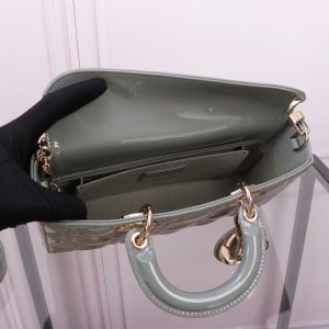 20231119_i1700325463_6708_7_jpg MEDIUM LADY D-JOY 26 ROCK GRAY LAMBSKIN