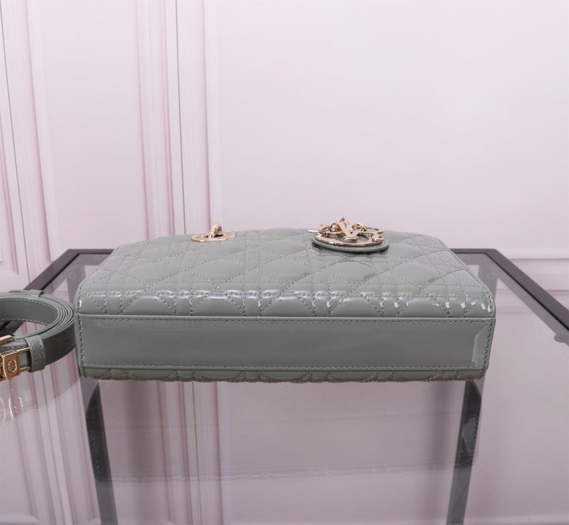 20231119_i1700325463_9218_4_jpg MEDIUM LADY D-JOY 26 ROCK GRAY LAMBSKIN