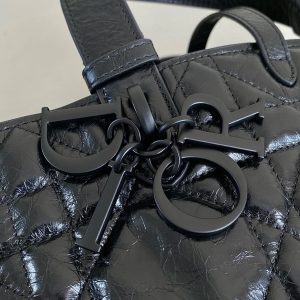 cd medium toujours 28 all black calfskin