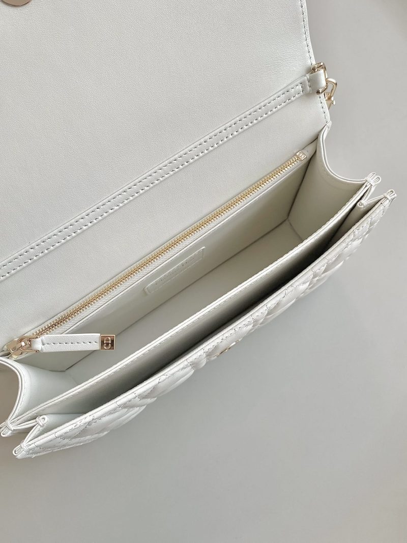 20231128_i1701175217_7047_6_jpg MISS LADY 24 LARGE BAG IN WHITE LAMBSKIN