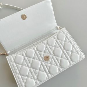 20231128_i1701175217_8993_5_jpg MISS LADY 24 LARGE BAG IN WHITE LAMBSKIN