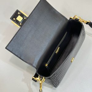 20231130_i1701334695_2296_8_jpg BAGUETTE 27 IN BLACK CROCODILE PATTERN GLOSSY CALFSKIN GOLD HARDWARE