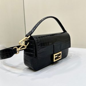 20231130_i1701334695_484_2_jpg BAGUETTE 27 IN BLACK CROCODILE PATTERN GLOSSY CALFSKIN GOLD HARDWARE