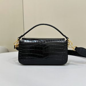 20231130_i1701334695_8506_1_jpg BAGUETTE 27 IN BLACK CROCODILE PATTERN GLOSSY CALFSKIN GOLD HARDWARE