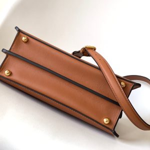 20231207_i1701928889_5665_2_jpg_e128c4bd-b730-4dc8-81e9-ae118d149314 Peekaboo ISeeU Small 27cm Bag gold lambskin gold hardware