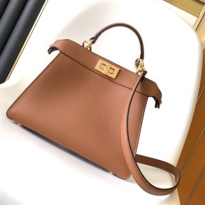 20231207_i1701928889_7651_0_jpg_9873dfec-e259-4771-a7a3-d35ab8acb611 Peekaboo ISeeU Small 27cm Bag gold lambskin gold hardware