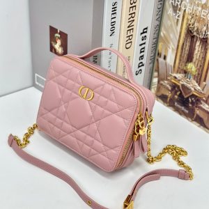 20231215_i1702622504_2408_1_jpg CARO BOX 19 IN LIGHT PINK CALFSKIN