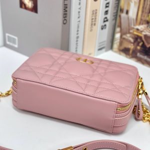 20231215_i1702622504_3533_6_jpg CARO BOX 19 IN LIGHT PINK CALFSKIN