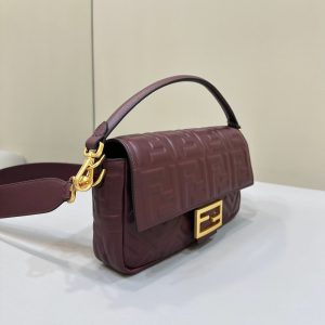 20231215_i1702634198_1545_2_jpg Baguette 27cm Burgundy Lambskin Gold Hardware
